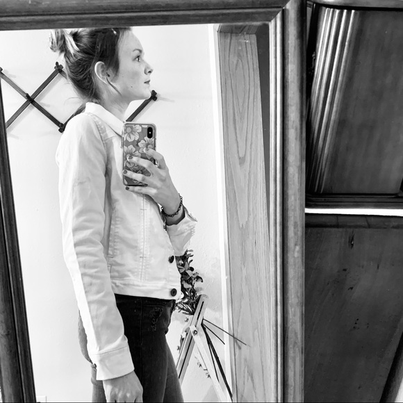 Meet your Posher, Kiersten - Picture 2 of 4